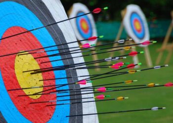 عجیب ترین اتفاق سال ورزش: تیر در سیبل همسایه!