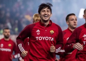 انتخاب عجیب سردار/ آزمون در امارات تیلیاردر می شود!