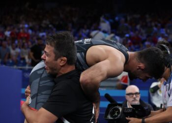 شوک به کشتی/ موفق ترین مربی ایران استعفا داد!