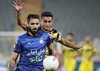 استقلال با گزینه دفاع پرسپولیس توافق کرد!