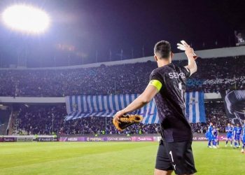 کاپیتان استقلال نای خداحافظی هم نداشت!