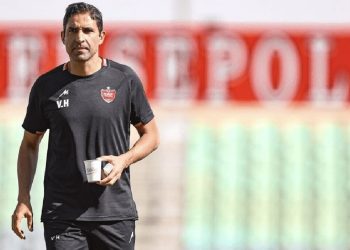 قرارداد کل فصل به خاطر 8 بازی/ هاشمیان چقدر از پرسپولیس می گیرد؟