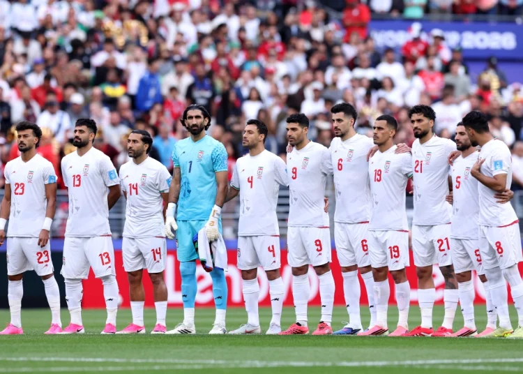 قهرمان یا مدعی؟
